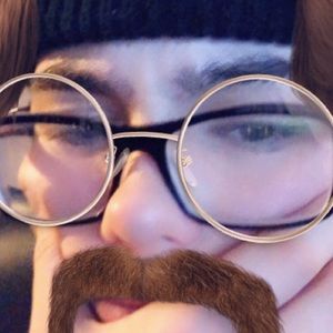 Meet your Posher, Alex